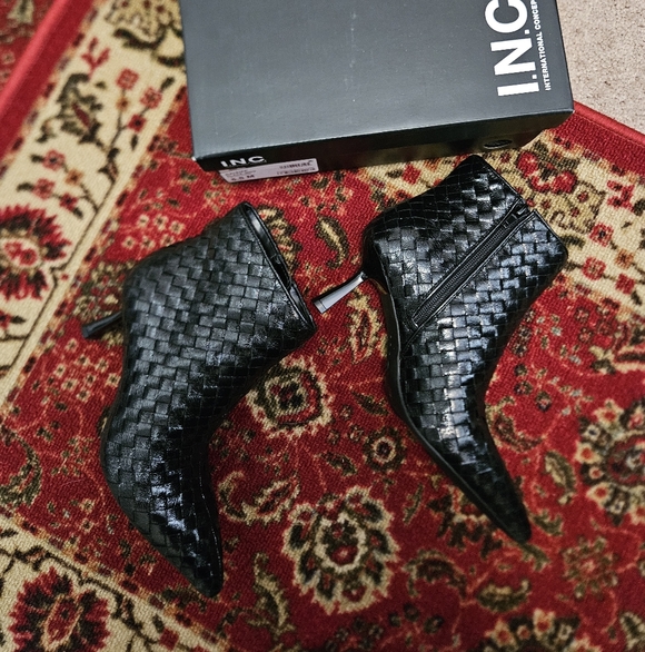 NWT ☆ INC/Macy's Ankle Boots, Size 6.5, Brand NEW! - Picture 2 of 4
